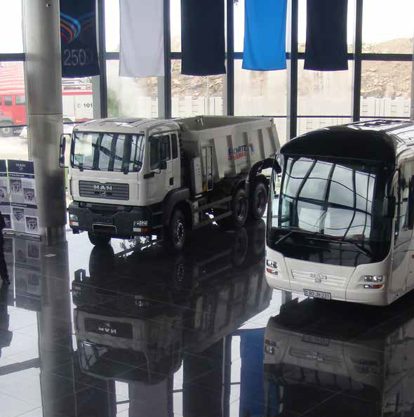 Lounge Black Polished setting