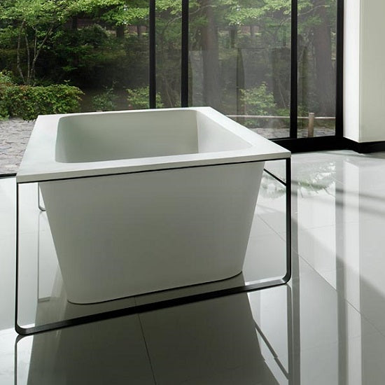 MODUL KRION White Bathtub with black steel frame