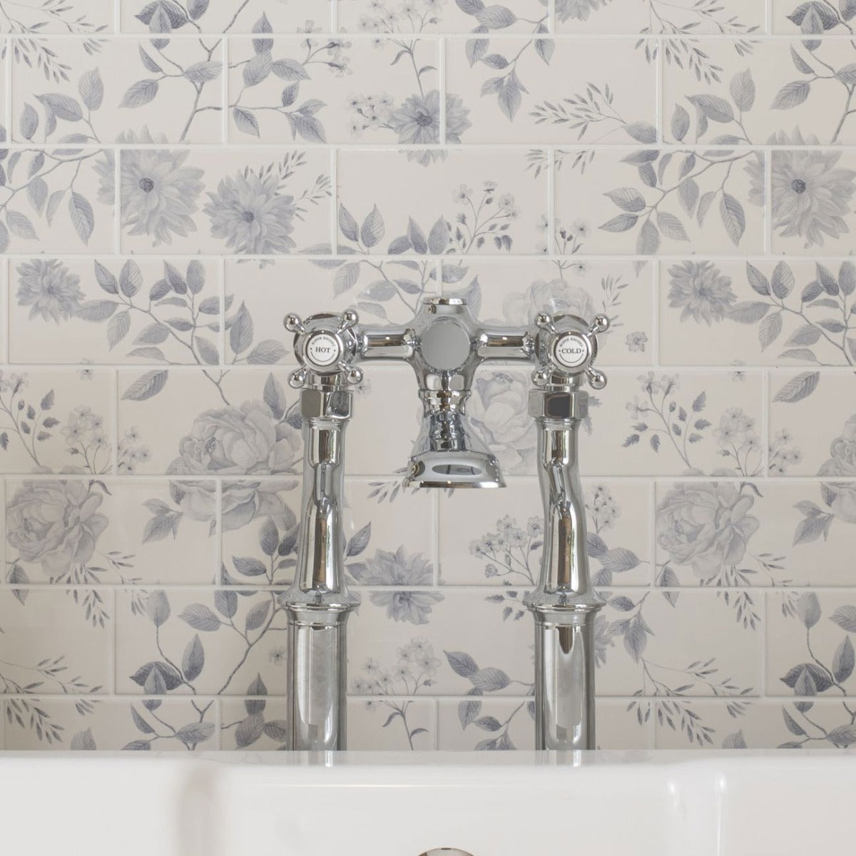 Original Style Cottage Garden Brickbond Blue Panels