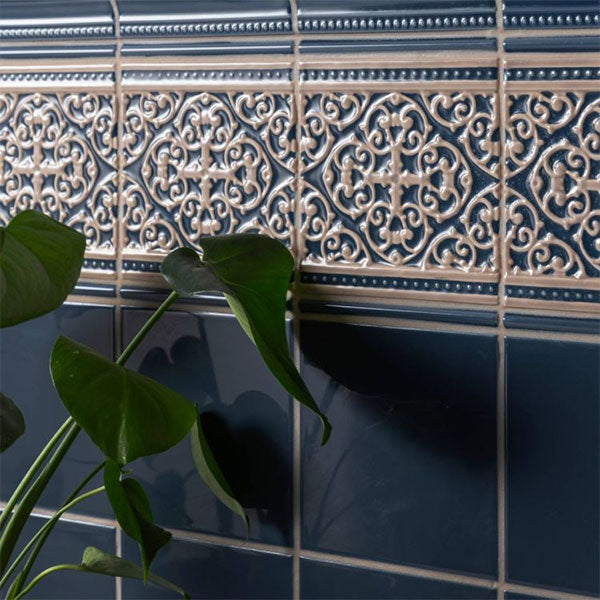 Original Style Grosvenor Palladian Beige on Ascot Blue Tile