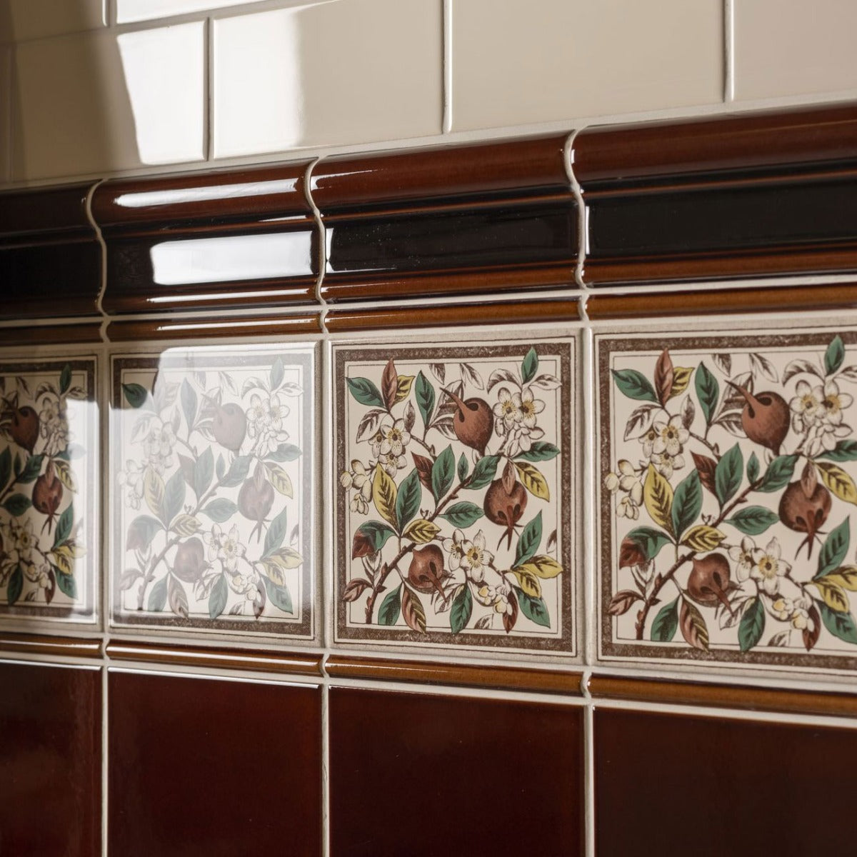 Original Style Victoria Teapot Brown Borders