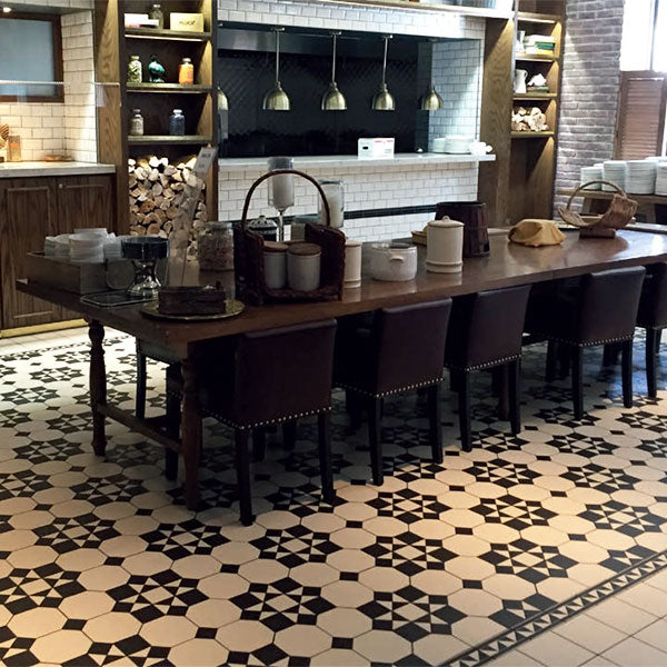 Tenby pattern in Black and White with bespoke printed border