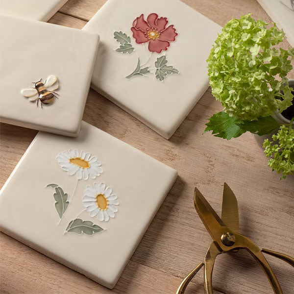 Winchester Classic Floral Tubelined Daisy 12.7 x 12.7cm