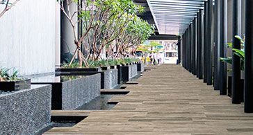 A garden secret: 20mm porcelain tiles