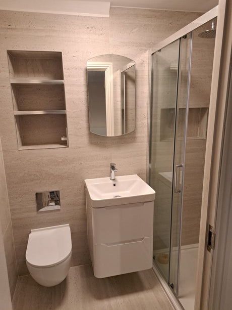 A bathroom with natural beauty