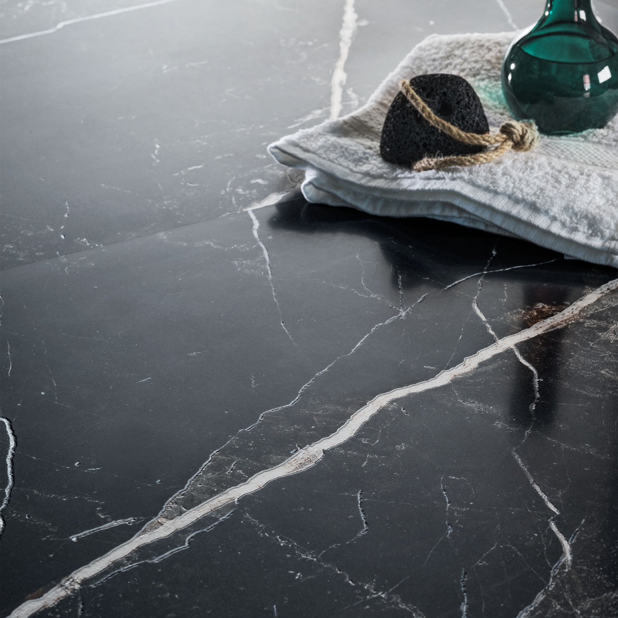 Casalgrande Marmora Nero Antico (Vein-Touch)