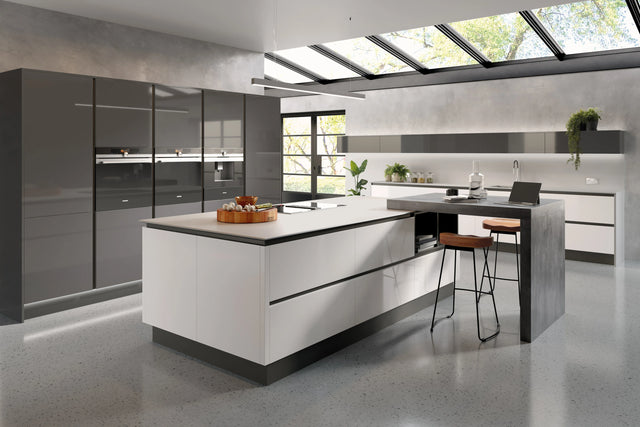 Omega Sheraton Oblique Gloss White & Graphite