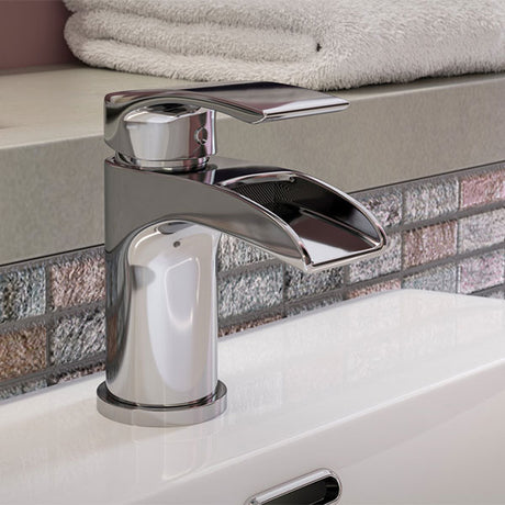 Tabo Dory Basin Mixer Tap & Waste
