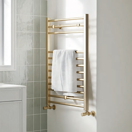 Tabo Forma Straight Ladder - Brushed Brass