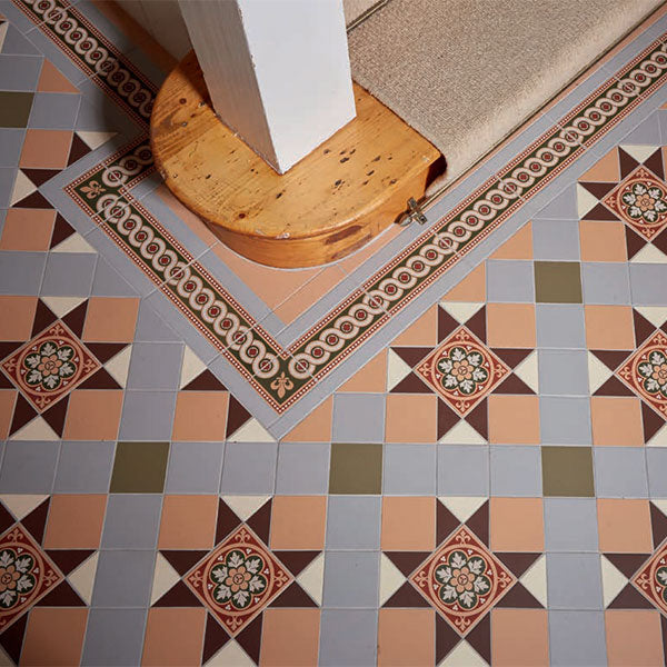 Blenheim pattern in Grey, Buff, Brown, White, Green and Livingstone decorated tile and Simple Border 4