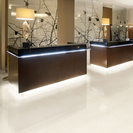 Grespania Meteor Polished Blanco setting