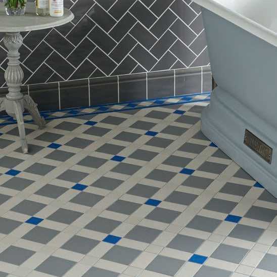 Norwich pattern in Grey, Dover White and Pugin Blue with a Bennett border