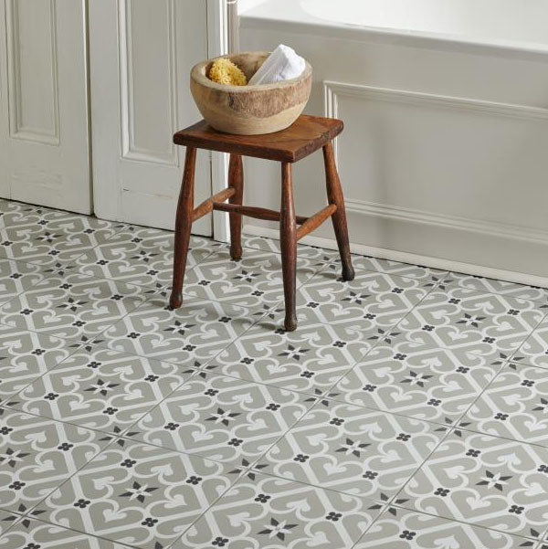 Odyssey Epoque White & Dark Grey on Grey setting