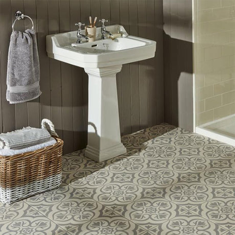 Odyssey Knightshayes Light Grey on Chalk Tiles