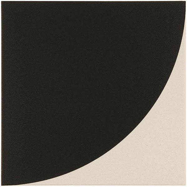Odyssey Tao 1 Black on Dover White Tile
