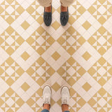 Braemar pattern in Hawthorn Yellow and Dover White