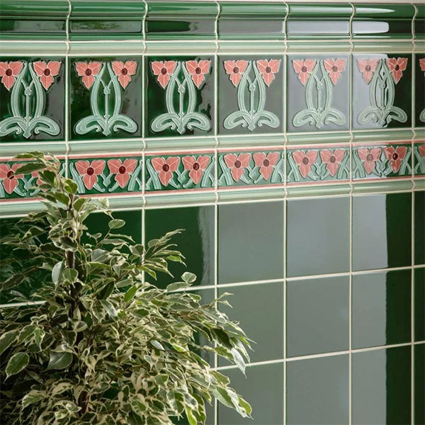 Original Style Dauphine on Victorian Green Tile