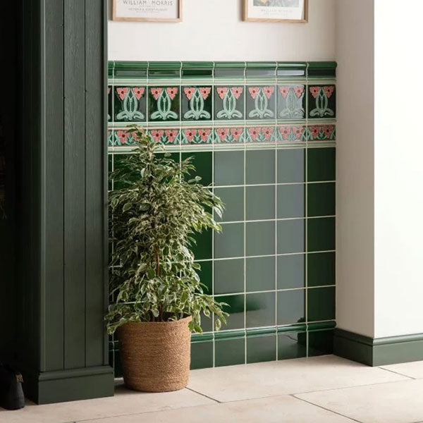Original Style Dauphine on Victorian Green Tile
