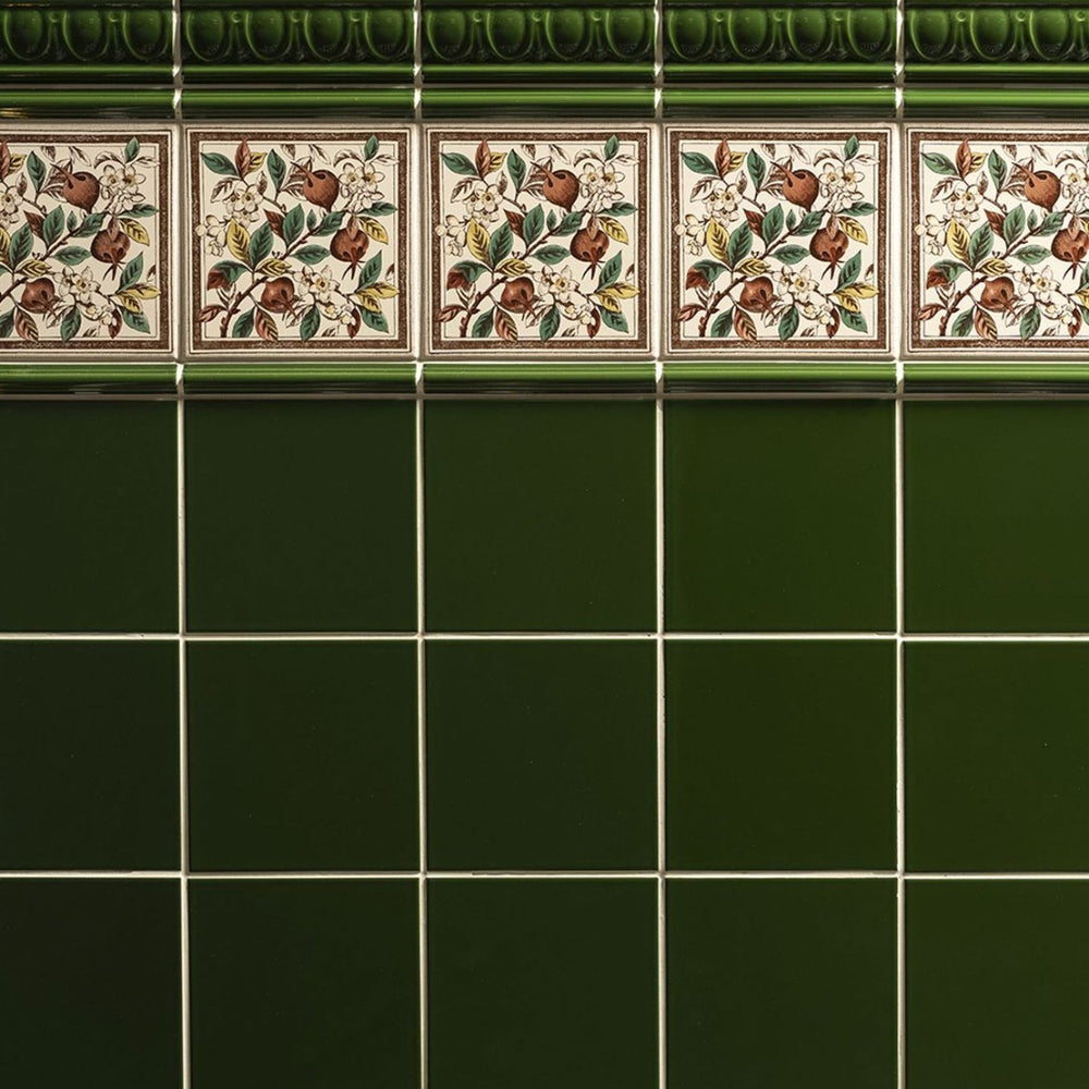 Original Style Egg & Dart Edwardian Green Borders