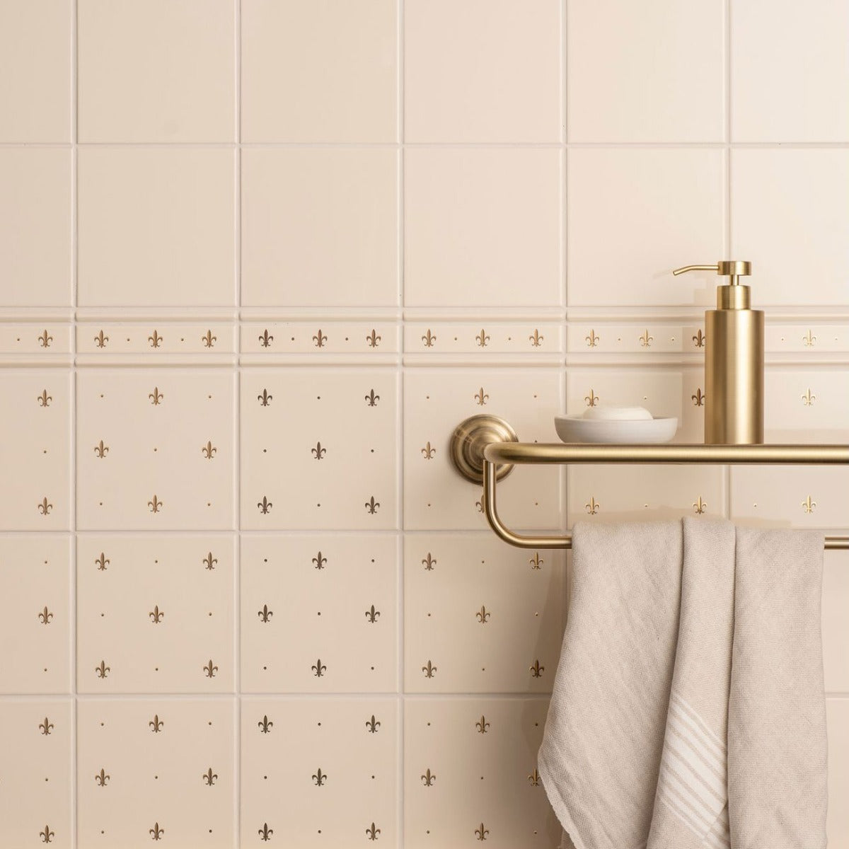 Original Style Omega County White Borders