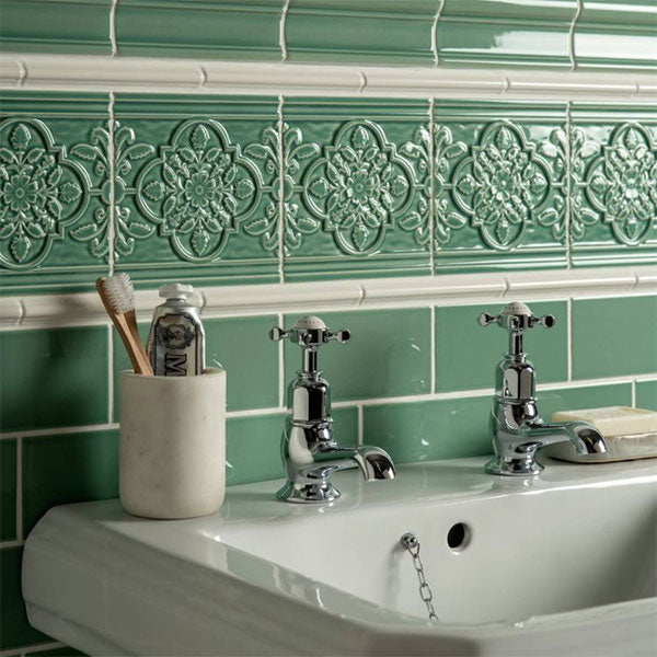 Original Style St. James on Jade Breeze Tile