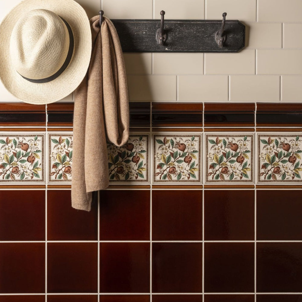 Original Style Omega Teapot Brown Borders