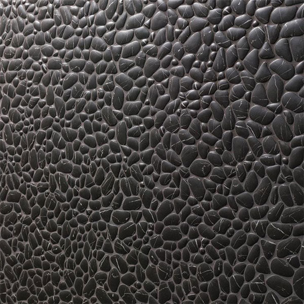 Porcelanosa Boulder Nero Marquina mosaic tiles