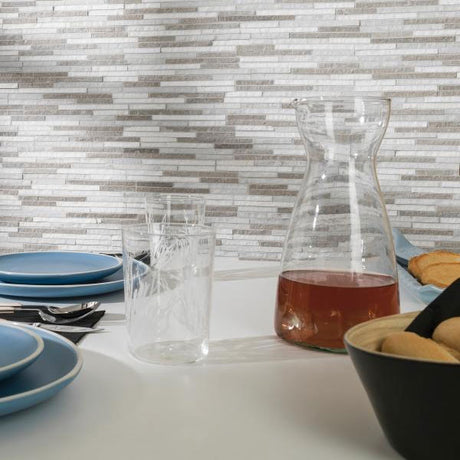Porcelanosa Outlines Mini Strip Canyon setting