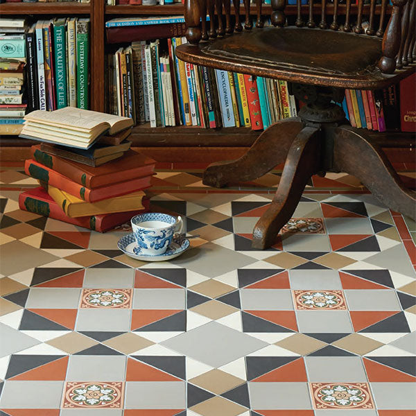 Rochester 5 colour pattern with Wilde border in Holkham Dune, Regency Bath, Red, Black, White and Green
