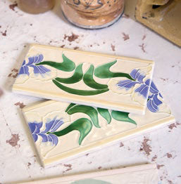 Original Style Madonna Border Tile