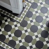 Warwick pattern in Dover White, Green & Black