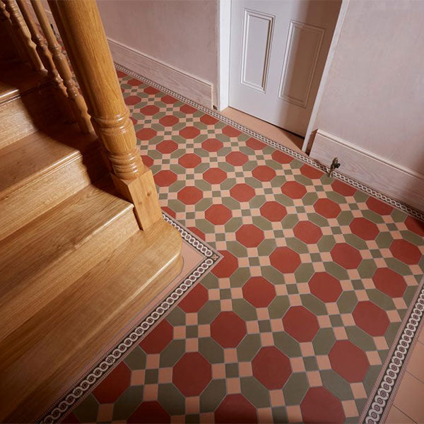 Warwick pattern in Red, Green and Buff with Telford border