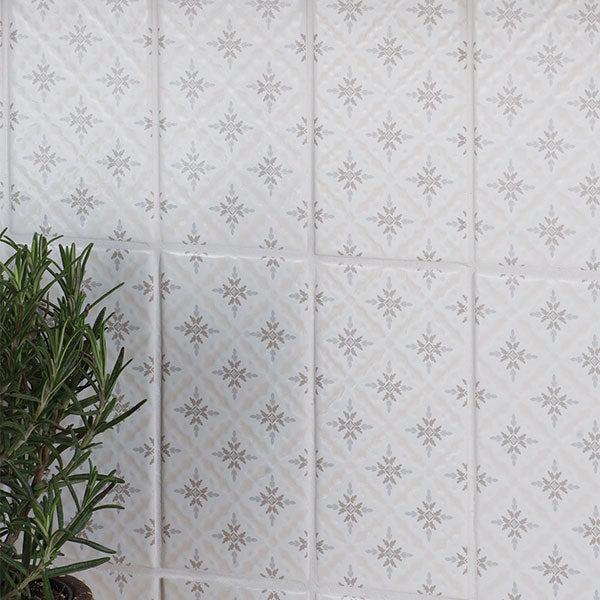 Winchester Artisan Kew on Helmingham Vintage Half Tile 15 x 7.5cm