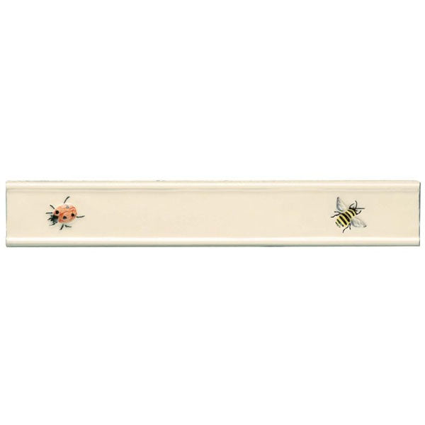 Winchester Classic Ladybird & Bee Border 21.5 x 3.5cm