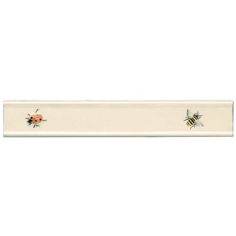 Winchester Classic Ladybird & Bee Border 21.5 x 3.5cm
