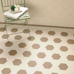 Chelsea pattern with simple border in Dover White and Regency Bath